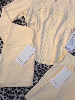 lululemon Align No Line High-Rise Short in Butter Cream